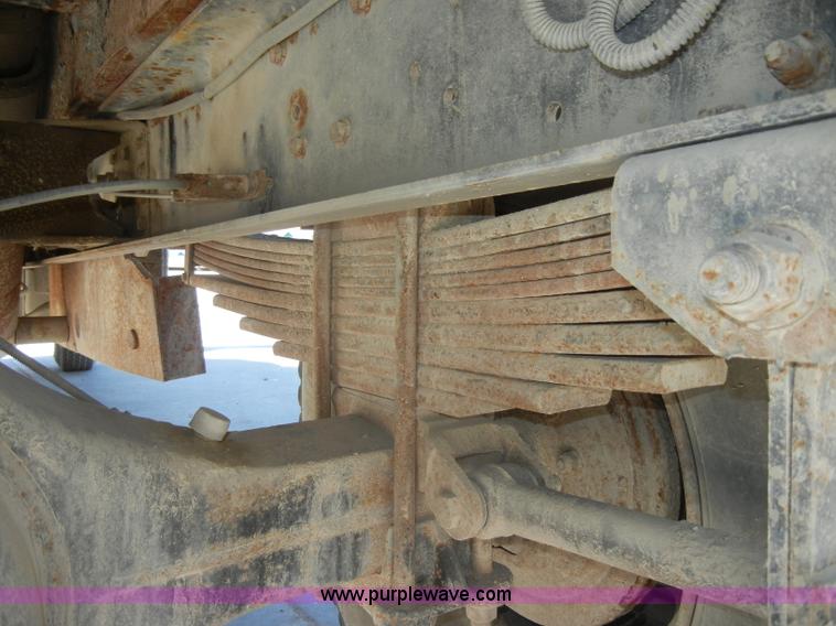 image for item D4117 1998 GMC C6500 flatbed truck