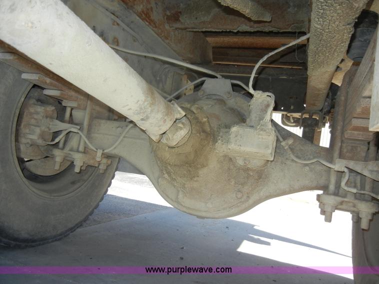 image for item D4117 1998 GMC C6500 flatbed truck