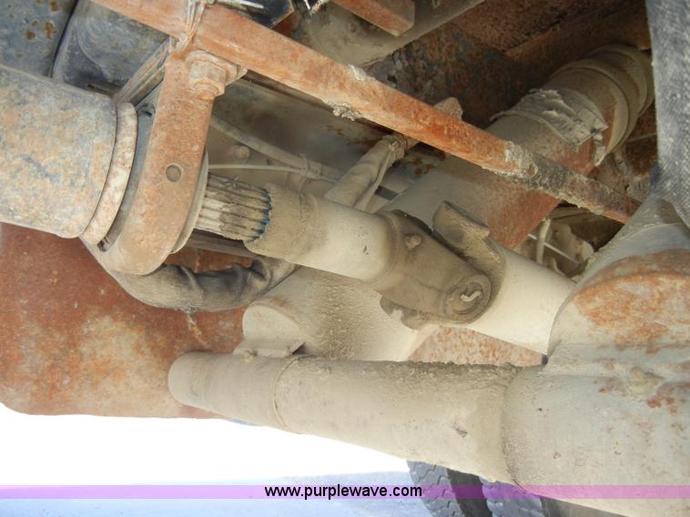 image for item D4117 1998 GMC C6500 flatbed truck