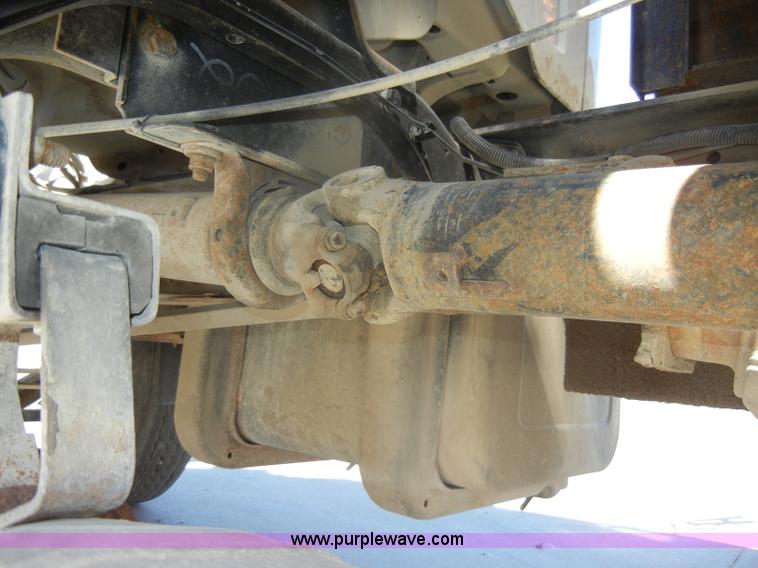 image for item D4117 1998 GMC C6500 flatbed truck