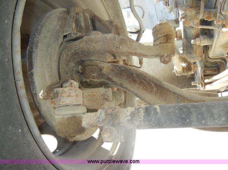 image for item D4117 1998 GMC C6500 flatbed truck