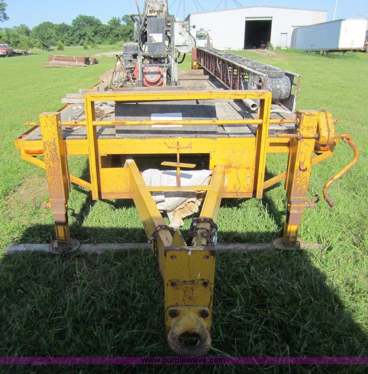 image for item D5523 1993 equipment trailer