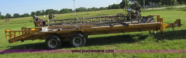 image for item D5523 1993 equipment trailer