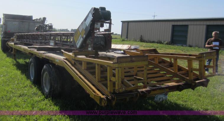 image for item D5523 1993 equipment trailer