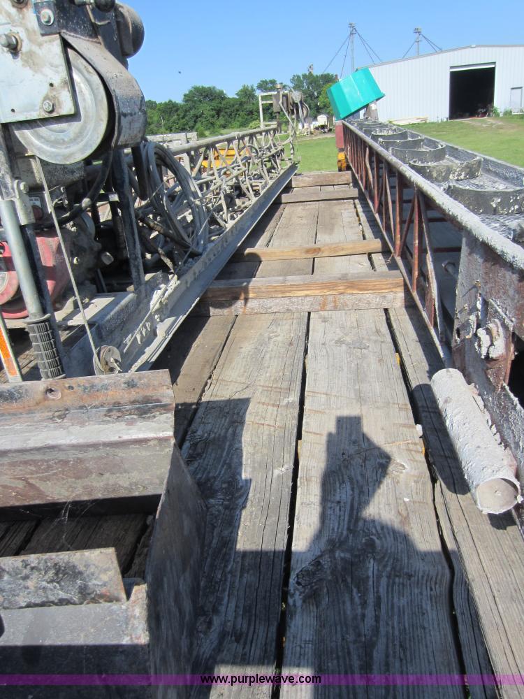 image for item D5523 1993 equipment trailer