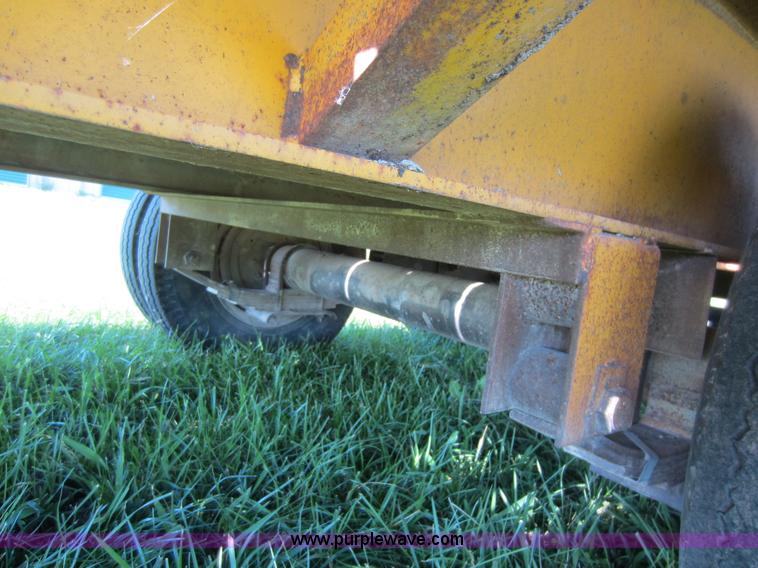 image for item D5523 1993 equipment trailer