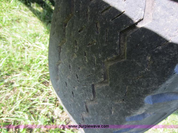 image for item D5524 1971 Ford 6000 dump truck