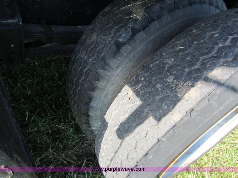 image for item D5524 1971 Ford 6000 dump truck