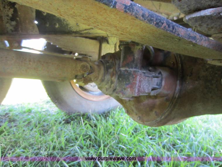 image for item D5524 1971 Ford 6000 dump truck