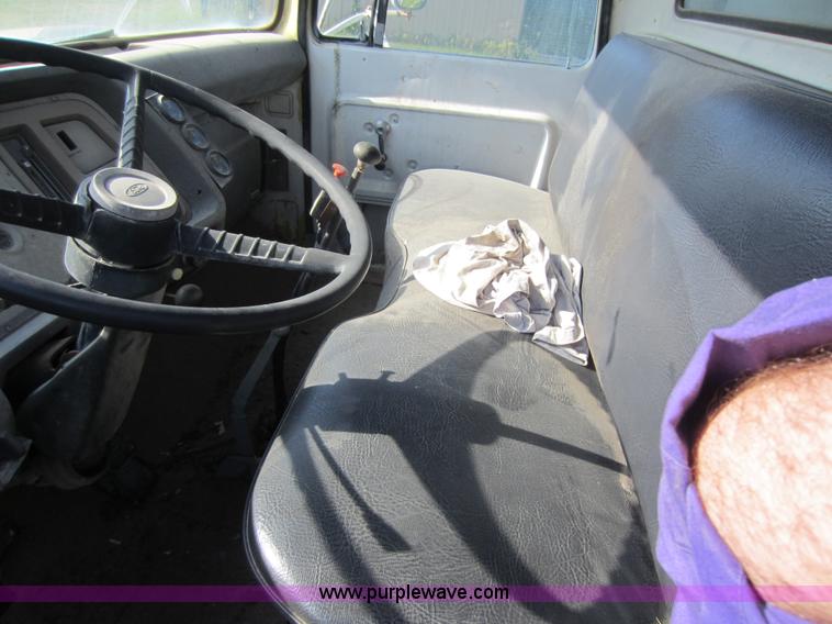 image for item D5524 1971 Ford 6000 dump truck