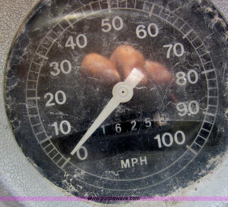 image for item D5524 1971 Ford 6000 dump truck