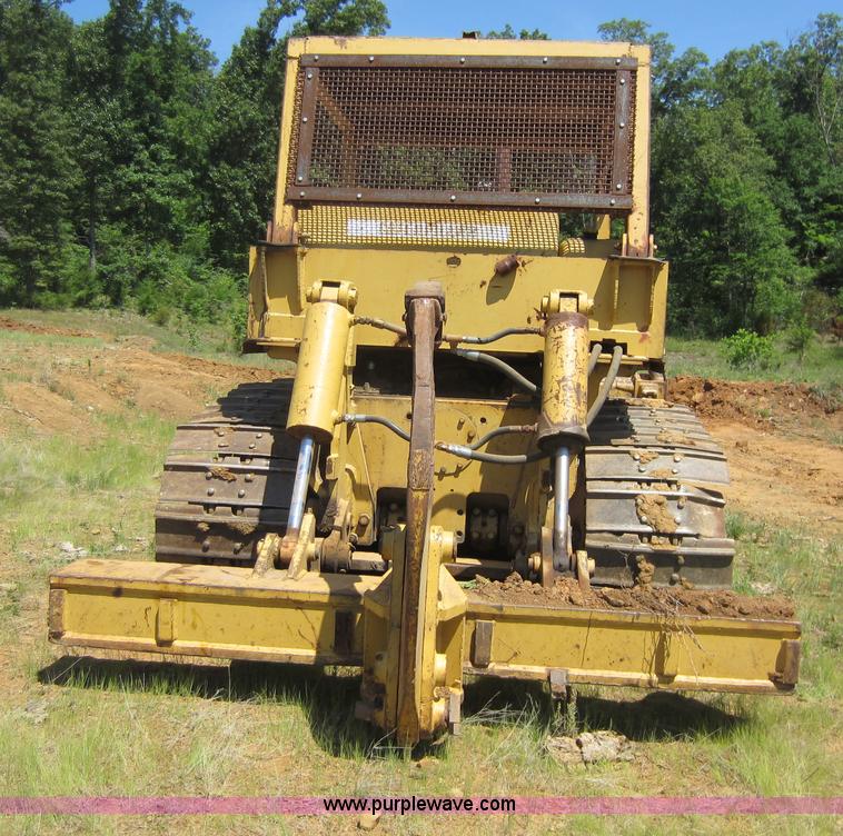 image for item D5527 1973 Caterpillar D7F dozer