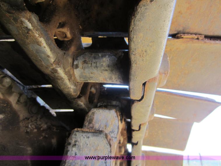 image for item D5527 1973 Caterpillar D7F dozer