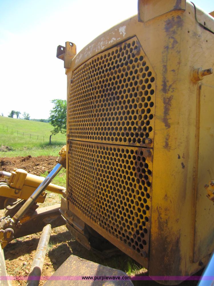 image for item D5527 1973 Caterpillar D7F dozer