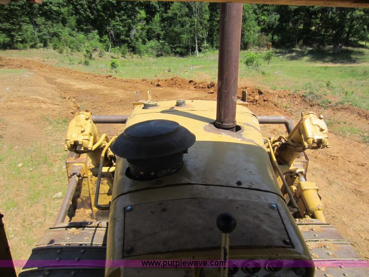 image for item D5527 1973 Caterpillar D7F dozer
