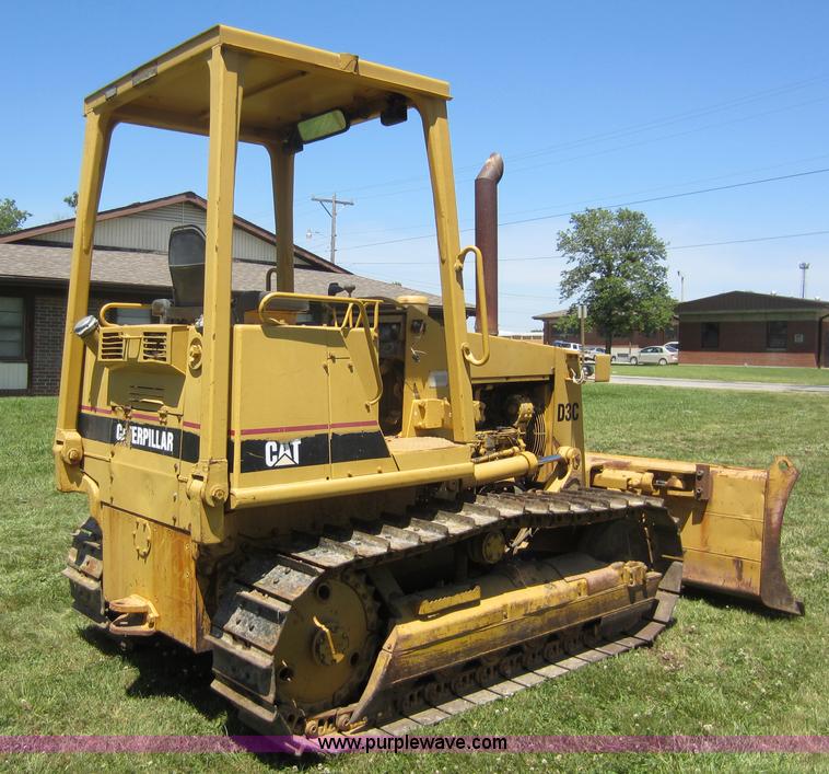 image for item D5541 1989 Caterpillar D3C dozer