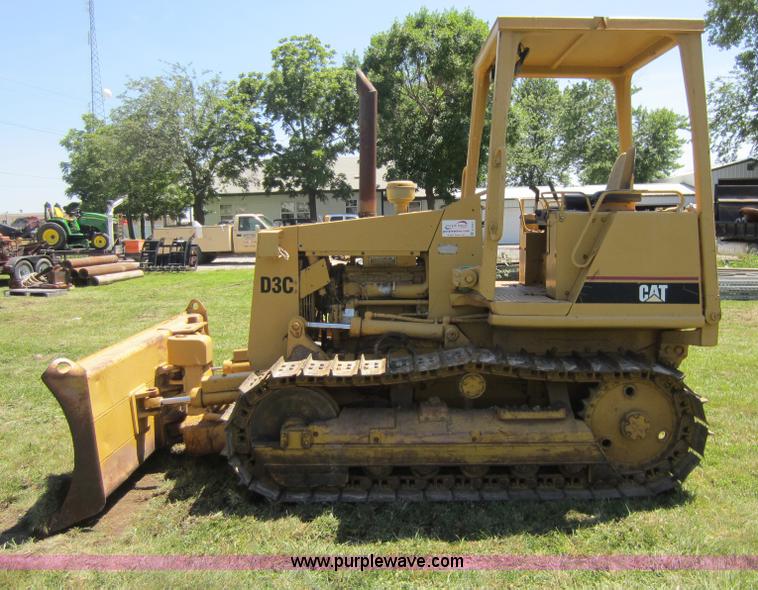 image for item D5541 1989 Caterpillar D3C dozer