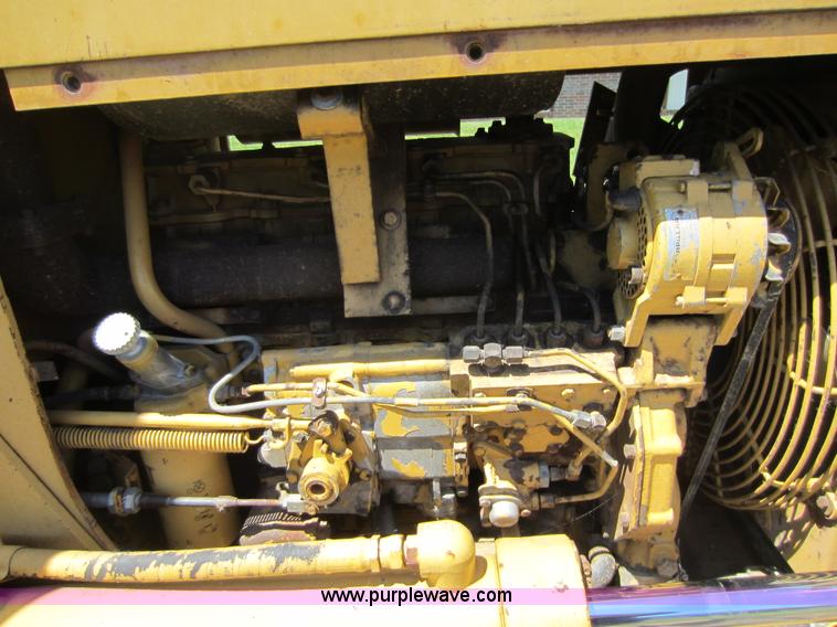 image for item D5541 1989 Caterpillar D3C dozer