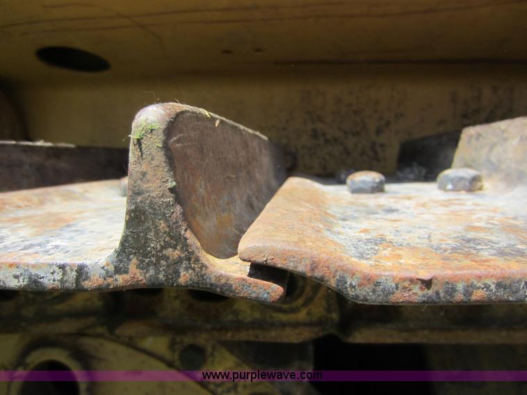 image for item D5541 1989 Caterpillar D3C dozer