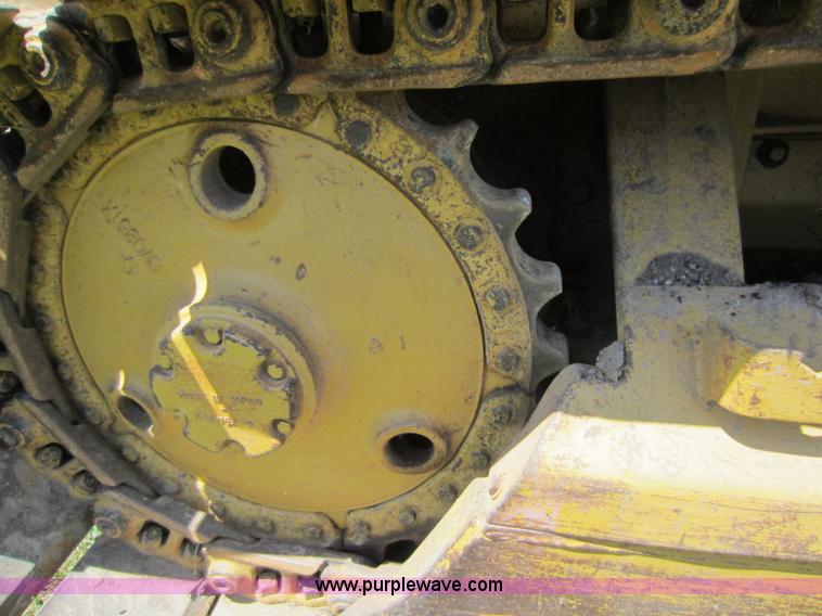 image for item D5541 1989 Caterpillar D3C dozer