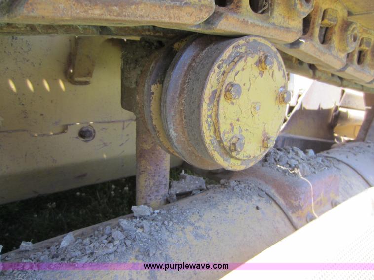 image for item D5541 1989 Caterpillar D3C dozer