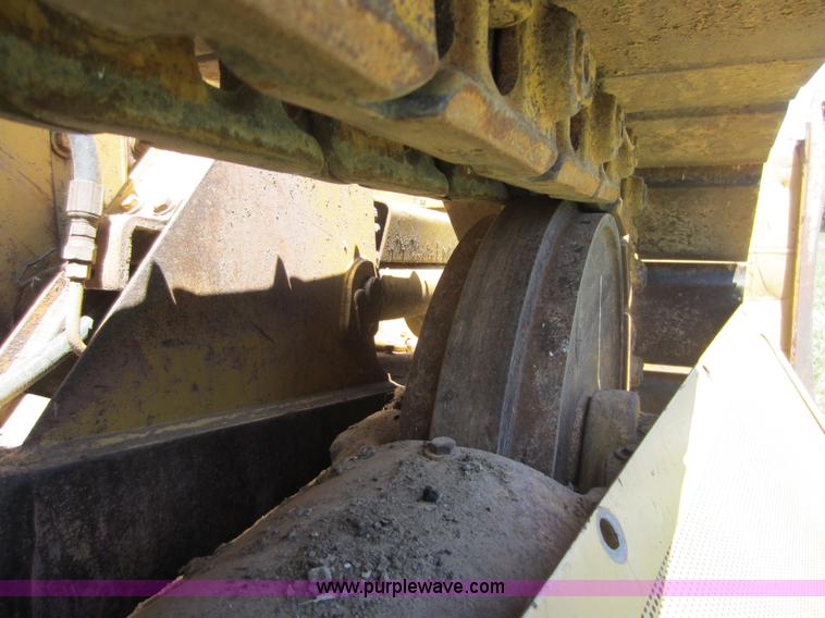 image for item D5541 1989 Caterpillar D3C dozer