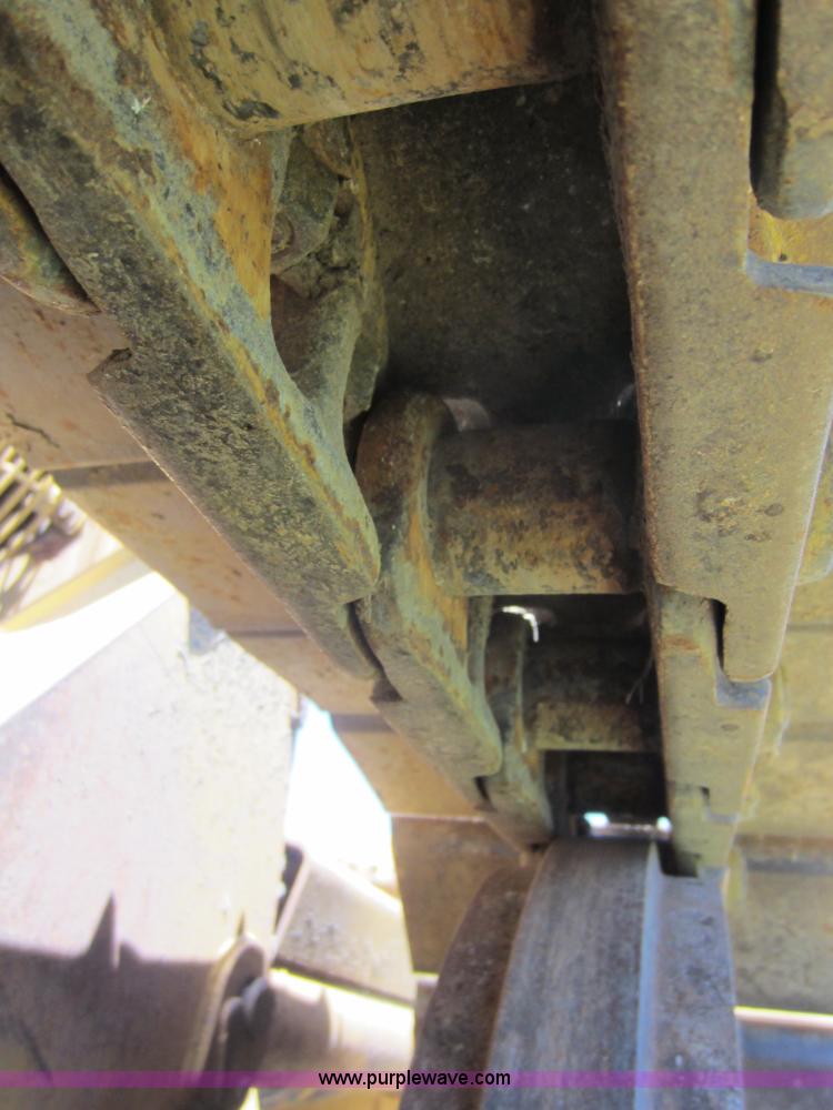 image for item D5541 1989 Caterpillar D3C dozer