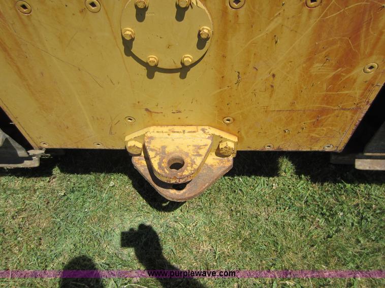 image for item D5541 1989 Caterpillar D3C dozer