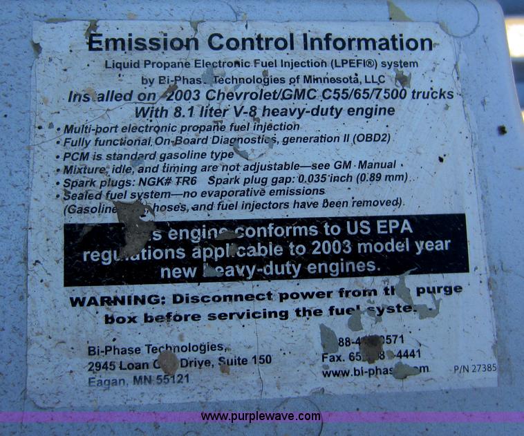 image for item D5543 2004 GMC C5500 dump truck