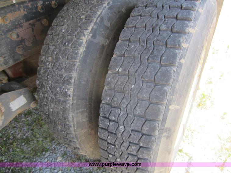 image for item D5548 1984 Kenworth W900 dump truck