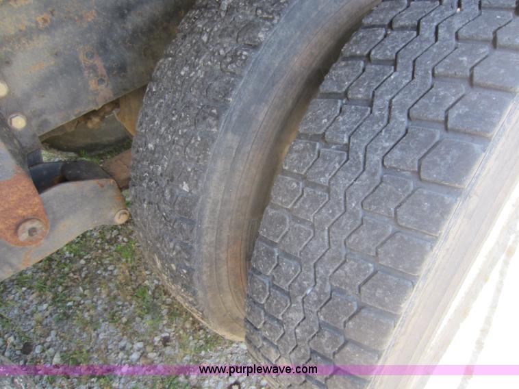 image for item D5548 1984 Kenworth W900 dump truck