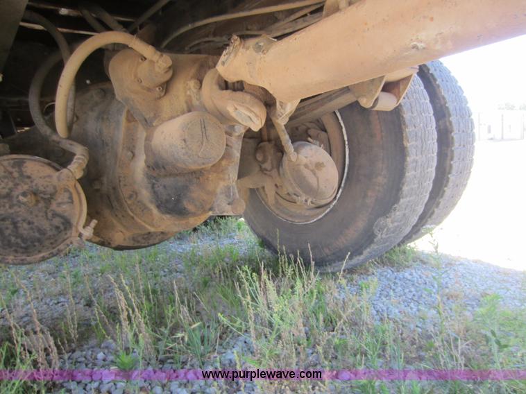 image for item D5548 1984 Kenworth W900 dump truck