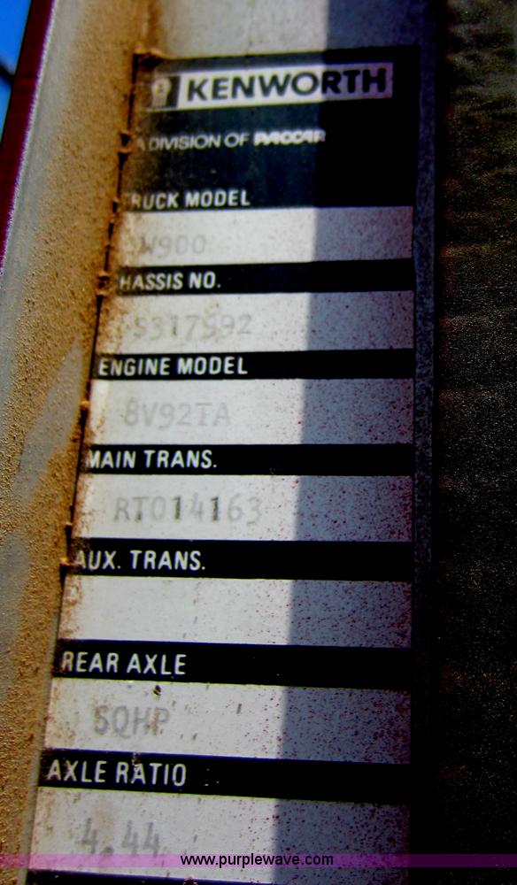 image for item D5548 1984 Kenworth W900 dump truck