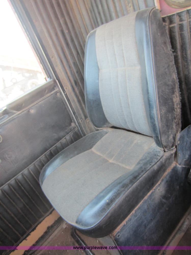 image for item D5548 1984 Kenworth W900 dump truck