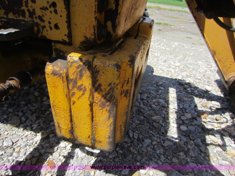 image for item D5565 1998 John Deere 310SE backhoe