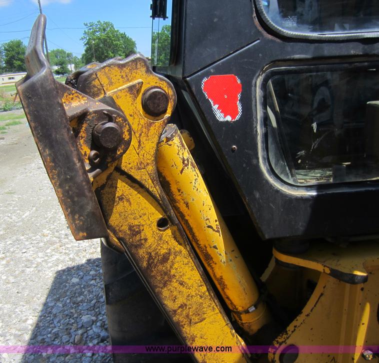 image for item D5565 1998 John Deere 310SE backhoe