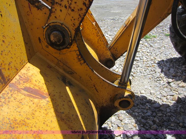 image for item D5565 1998 John Deere 310SE backhoe