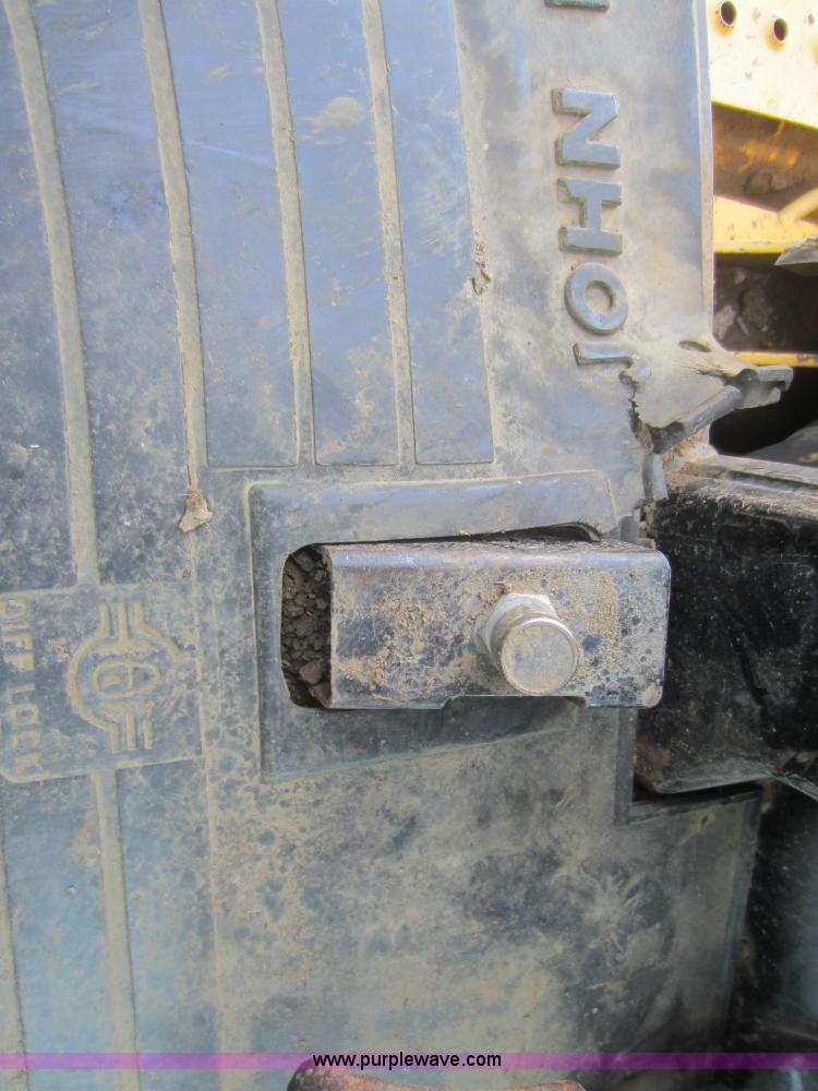 image for item D5565 1998 John Deere 310SE backhoe