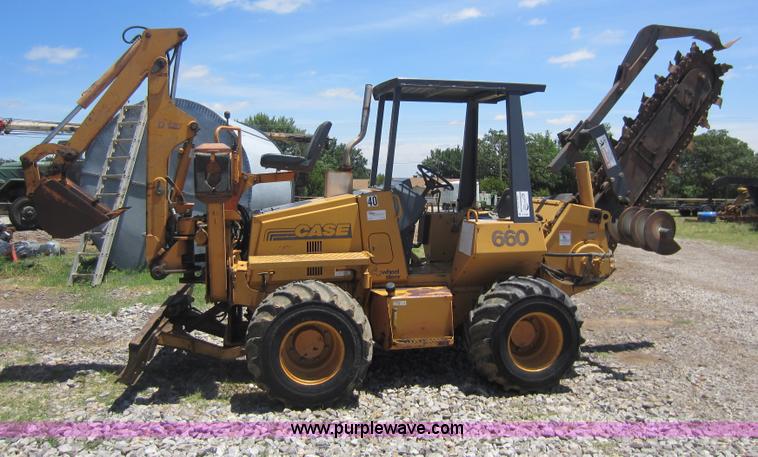 image for item D5566 1995 Case 660 trencher