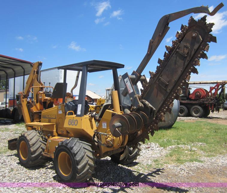 image for item D5566 1995 Case 660 trencher