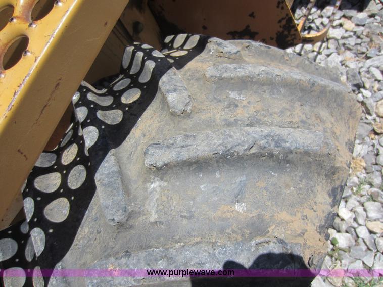 image for item D5566 1995 Case 660 trencher