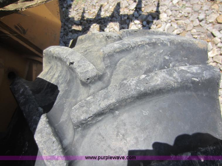 image for item D5566 1995 Case 660 trencher