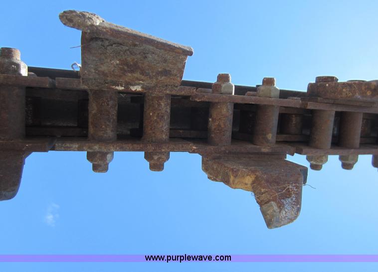 image for item D5566 1995 Case 660 trencher