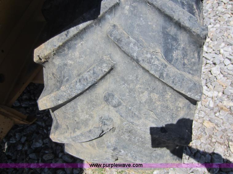 image for item D5566 1995 Case 660 trencher