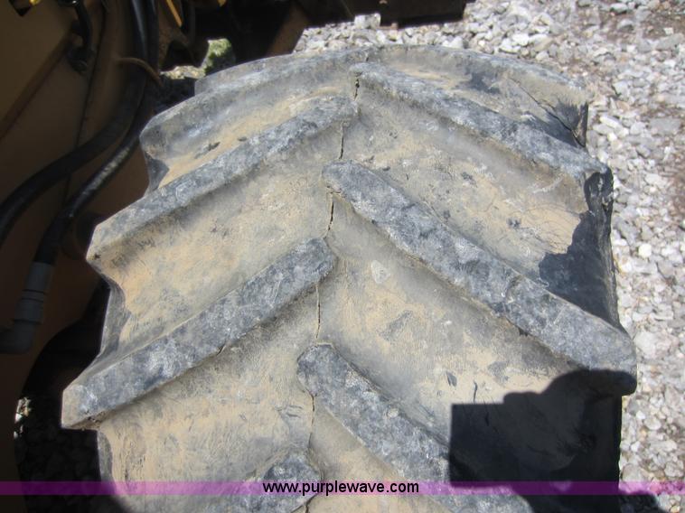 image for item D5566 1995 Case 660 trencher