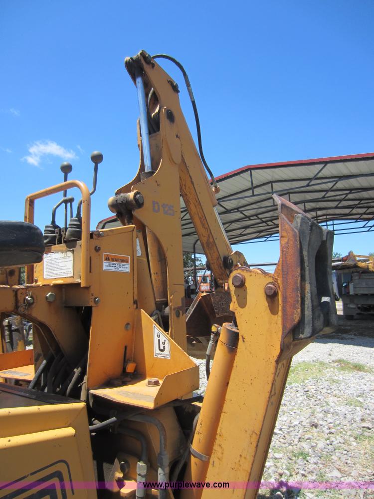 image for item D5566 1995 Case 660 trencher