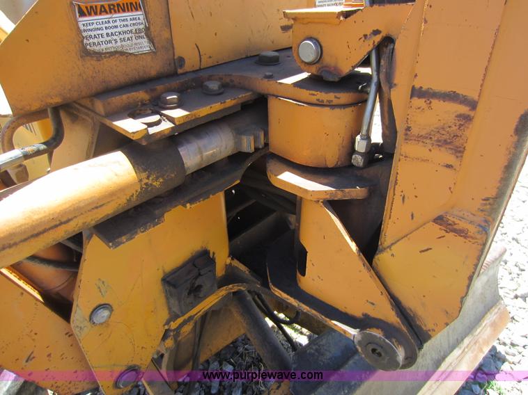 image for item D5566 1995 Case 660 trencher