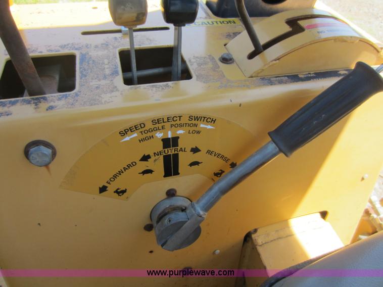 image for item D5566 1995 Case 660 trencher