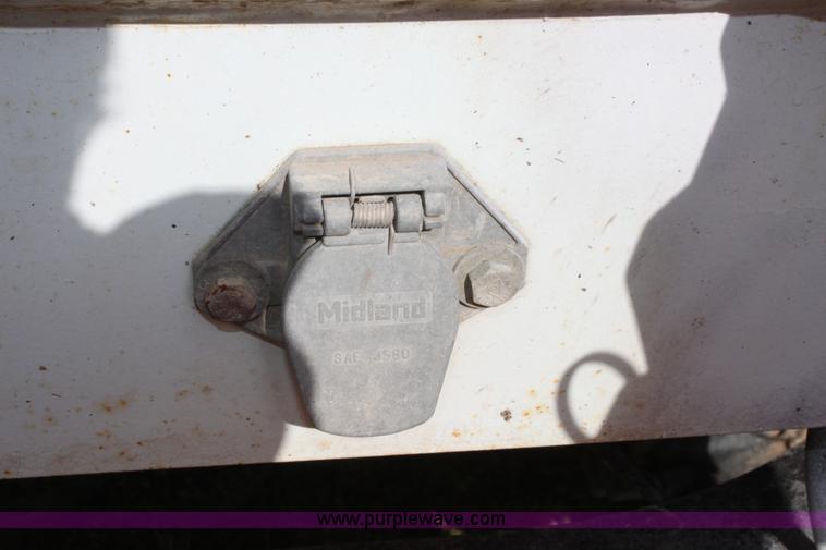 image for item D7996 1993 Ford LT8000 tandem axle water tender truck