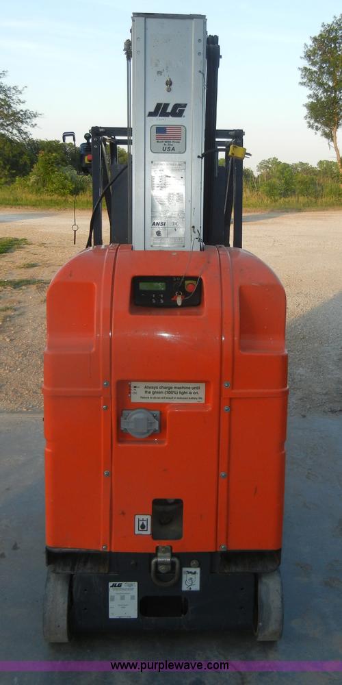 image for item N9758 2004 JLG J6043 electric lift